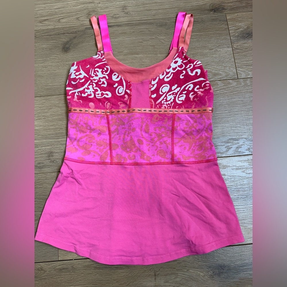 Lululemon Pink Patterned Tank Top - Size 6 or 8 please read description